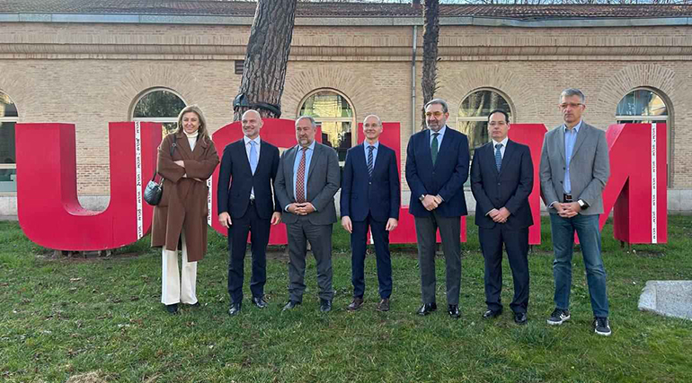 La Universidad de Castilla-La Mancha y Bayer crean la Cátedra de Inteligencia Artificial aplicada a la Salud